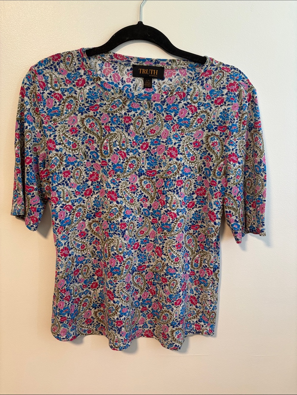 TRUTH Paisley Floral Short-Sleeve Tee in Blue and Pink
